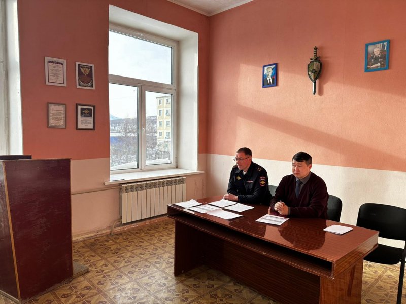 Начальник УМВД России по Чукотскому автономному округу полковник полиции Иван Аникин посетил с рабочим визитом Билибино
